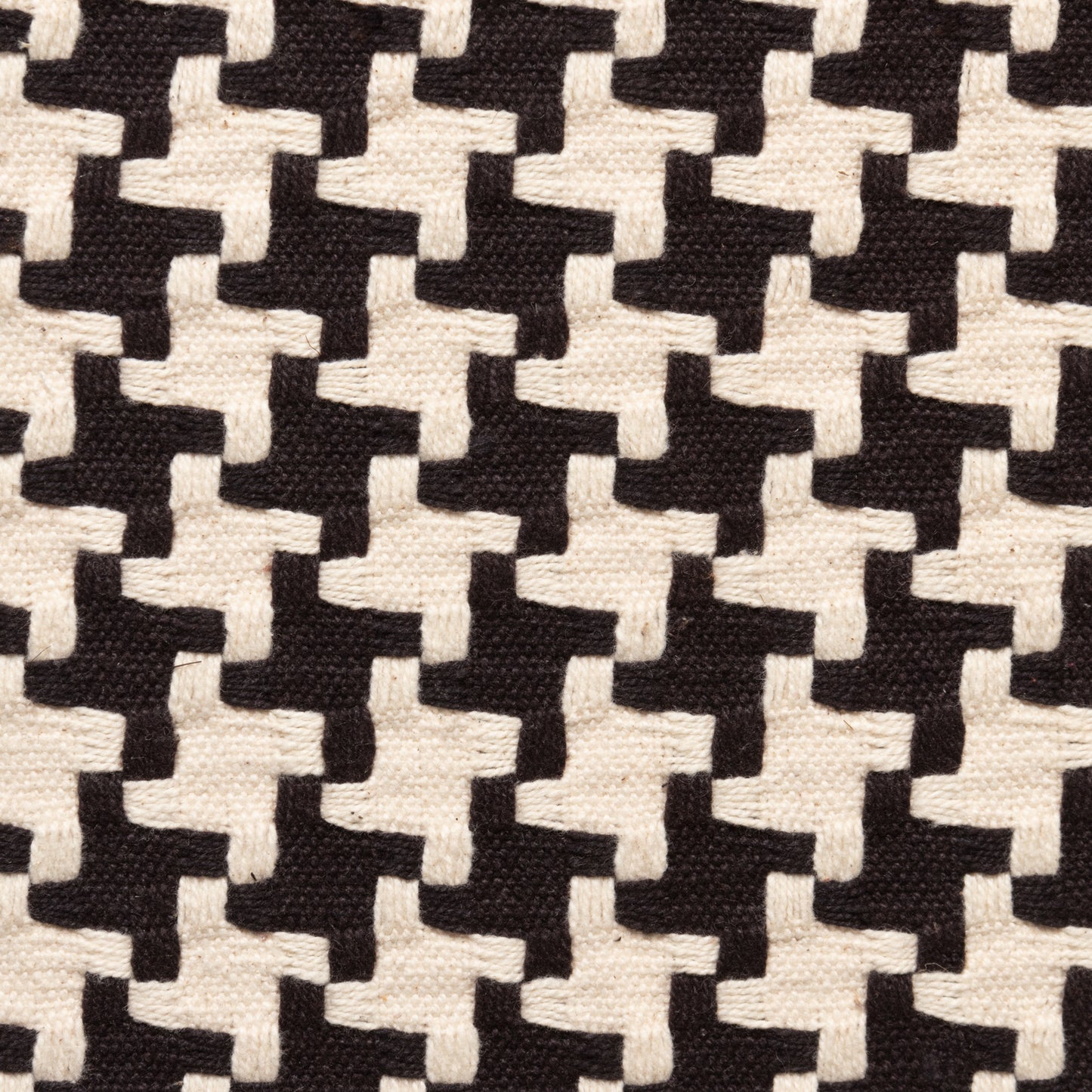 #085 BLACK AND WHITE HOUNDSTOOTH